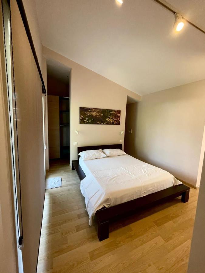 Long Hill Apartament *