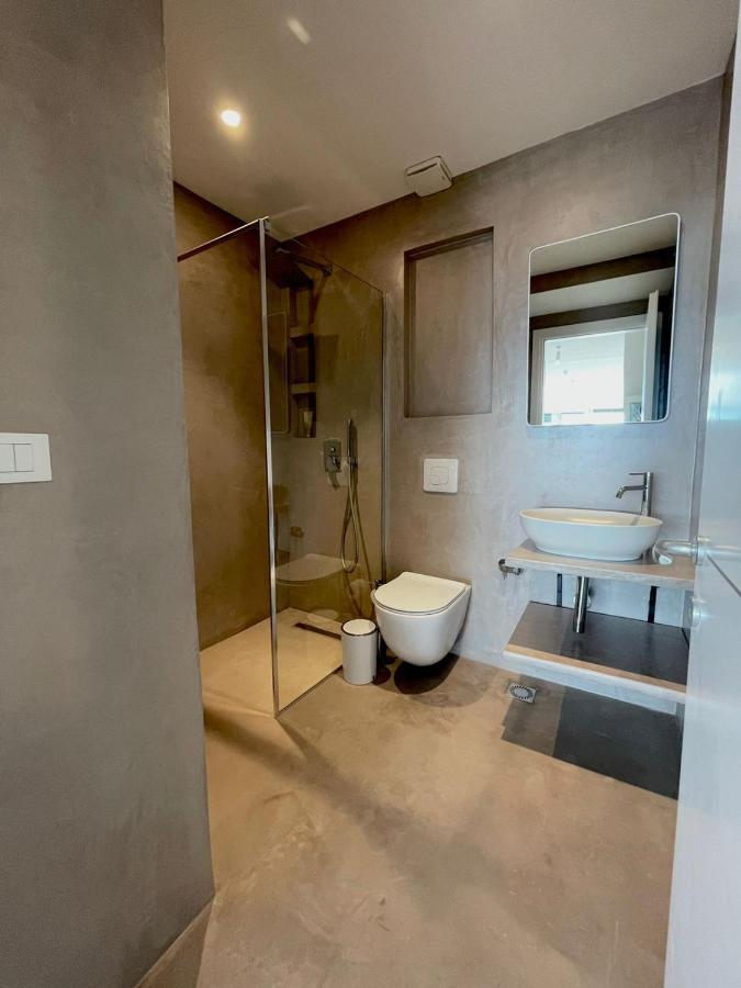 Long Hill Apartament